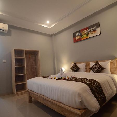 Kusuma Guesthouse 2 Canggu Esterno foto