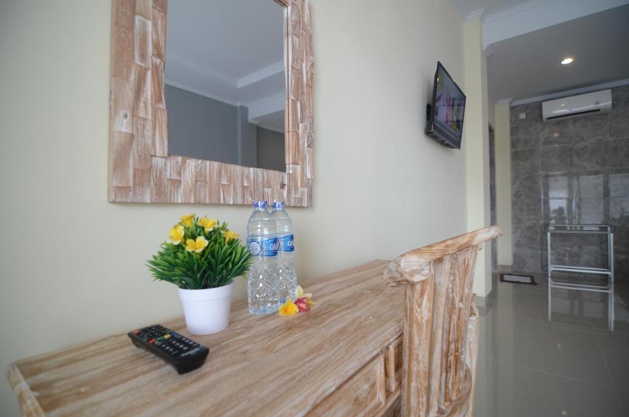 Kusuma Guesthouse 2 Canggu Esterno foto