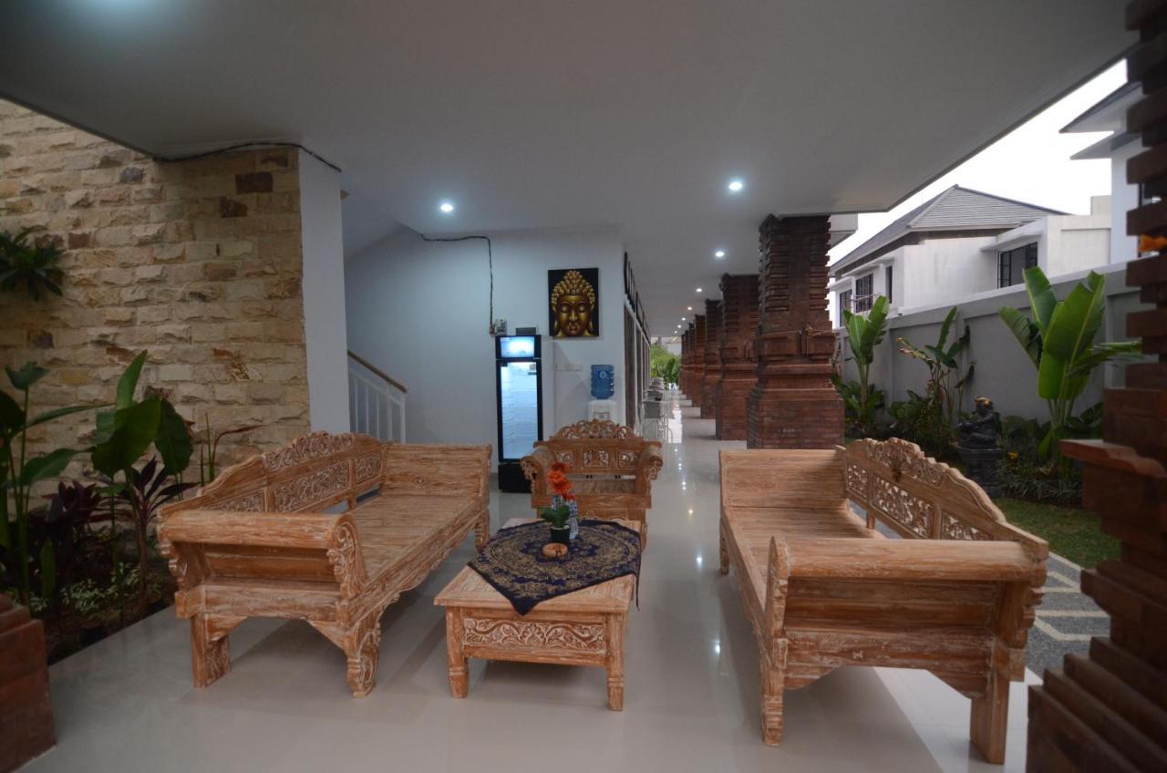 Kusuma Guesthouse 2 Canggu Esterno foto