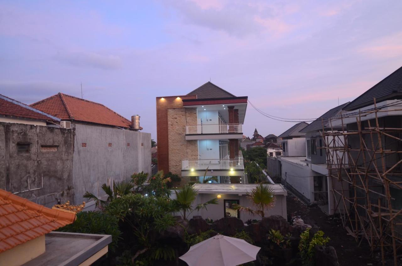 Kusuma Guesthouse 2 Canggu Esterno foto